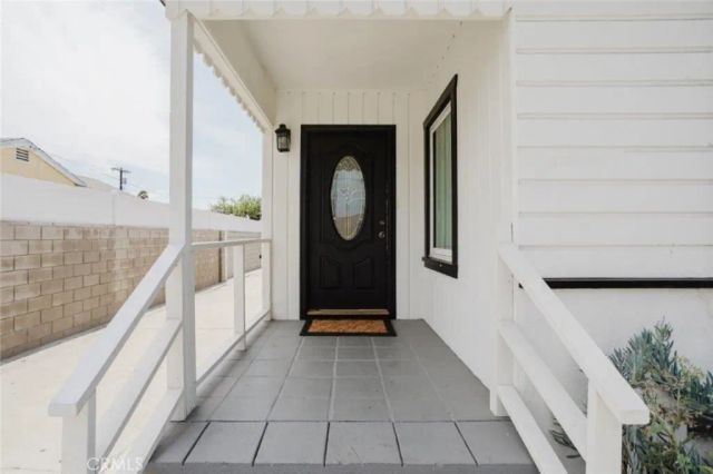 10826 Roscoe Boulevard, Sun Valley, CA 91352