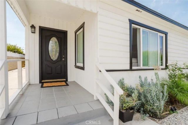 10826 Roscoe Boulevard, Sun Valley, CA 91352