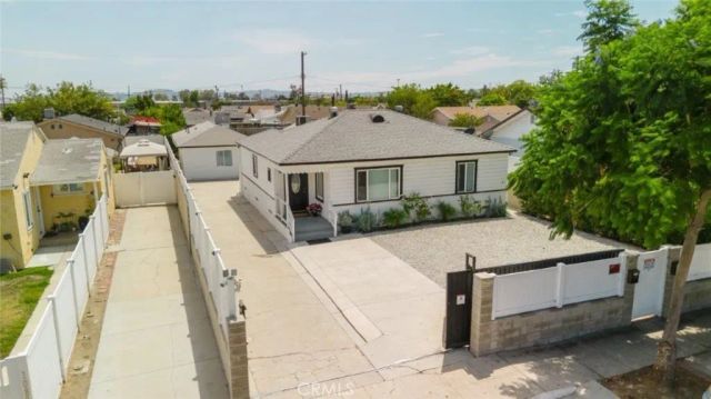 10826 Roscoe Boulevard, Sun Valley, CA 91352