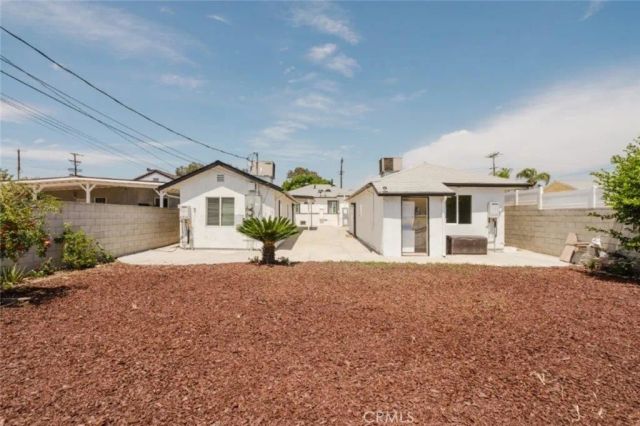 10826 Roscoe Boulevard, Sun Valley, CA 91352