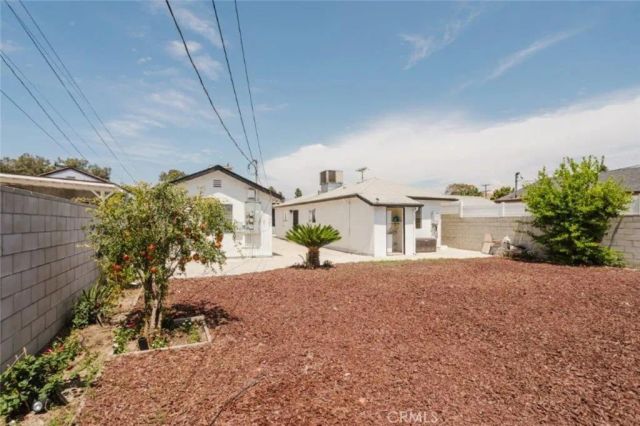 10826 Roscoe Boulevard, Sun Valley, CA 91352