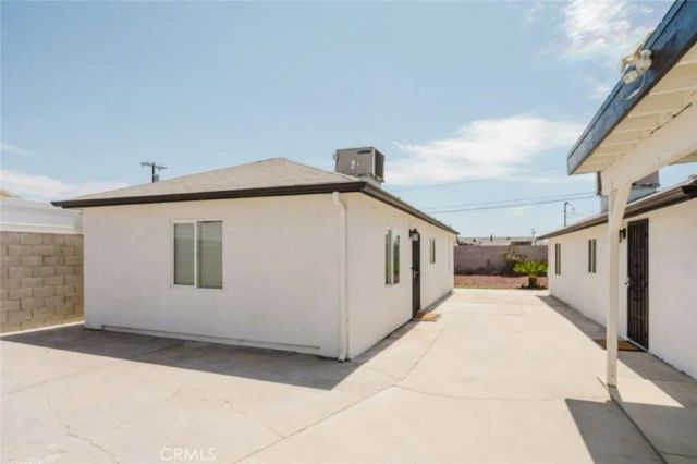 10826 Roscoe Boulevard, Sun Valley, CA 91352
