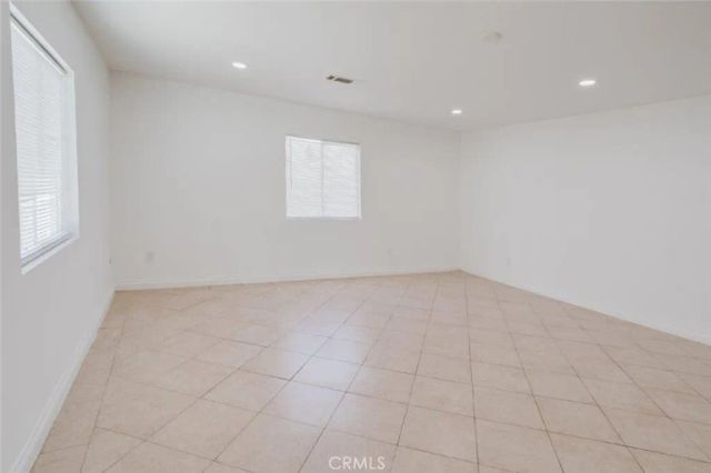 10826 Roscoe Boulevard, Sun Valley, CA 91352