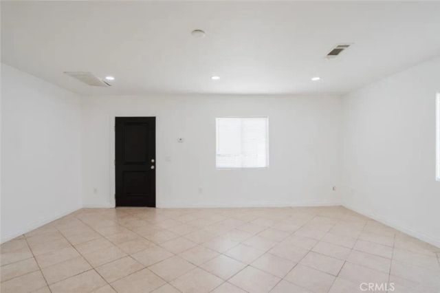 10826 Roscoe Boulevard, Sun Valley, CA 91352