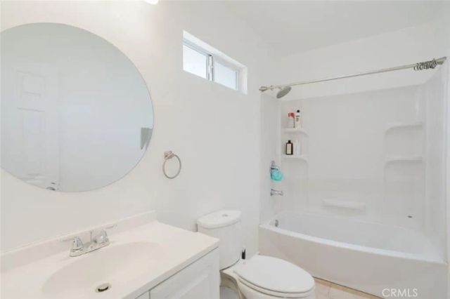 10826 Roscoe Boulevard, Sun Valley, CA 91352