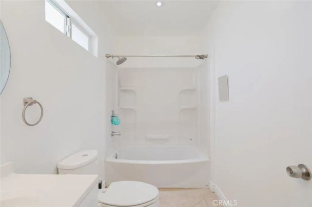 10826 Roscoe Boulevard, Sun Valley, CA 91352