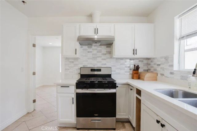 10826 Roscoe Boulevard, Sun Valley, CA 91352