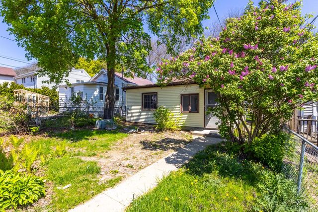 521 S 65th STREET, Milwaukee, WI 53214
