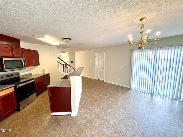 2422 Quarry Ridge Lane, Raleigh, NC 27610