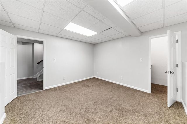 139 The Woodlands Drive, Gladstone, MO 64118