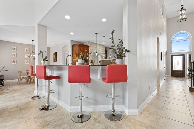 370 Ledge Stone DR, Austin, TX 78737