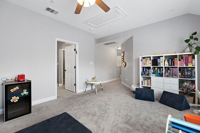 370 Ledge Stone DR, Austin, TX 78737