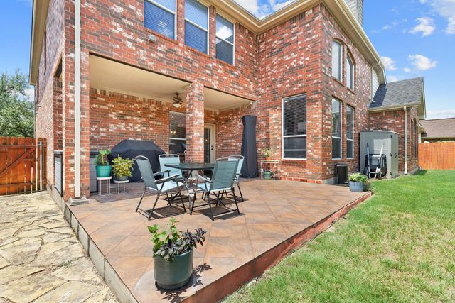 370 Ledge Stone DR, Austin, TX 78737
