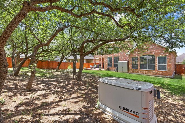 370 Ledge Stone DR, Austin, TX 78737