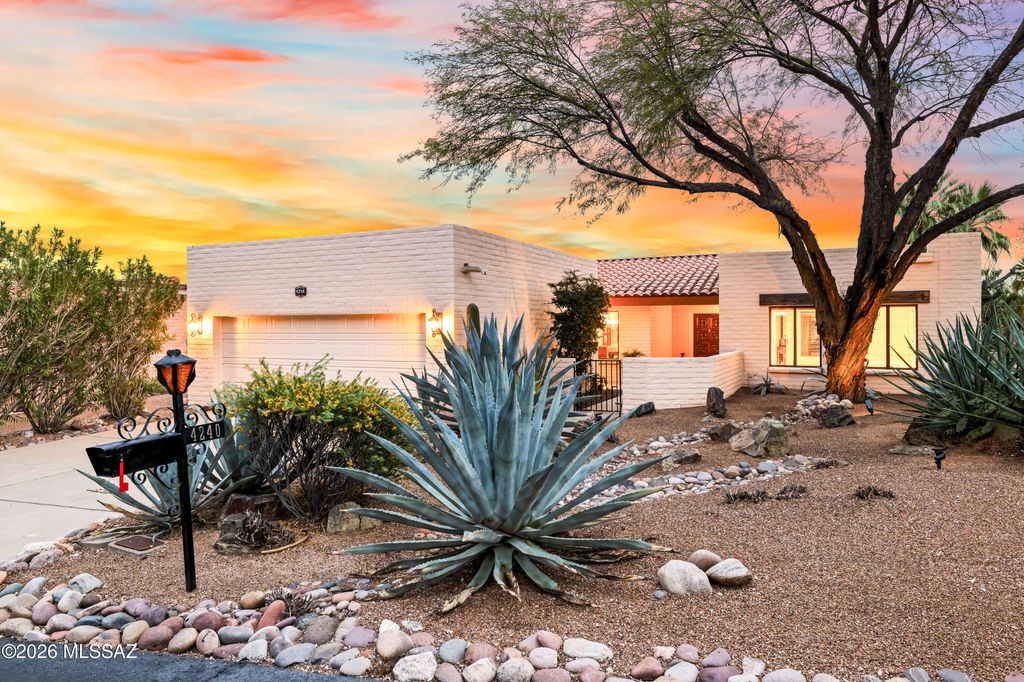 4240 E Pontatoc Canyon Drive, Tucson, AZ 85718