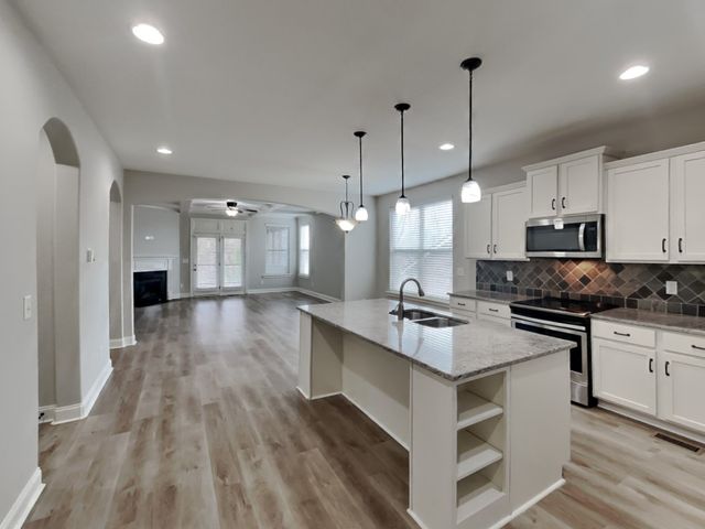 130 Cobbler Cir, Hendersonville, TN 37075