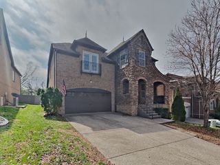 130 Cobbler Cir, Hendersonville, TN 37075