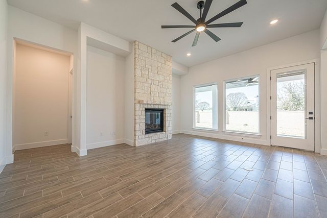 2028 Toscano Way, Kerrville, TX 78028