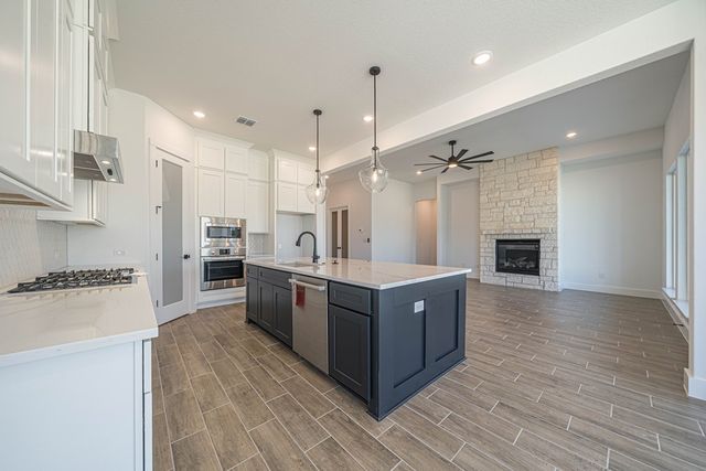 2028 Toscano Way, Kerrville, TX 78028