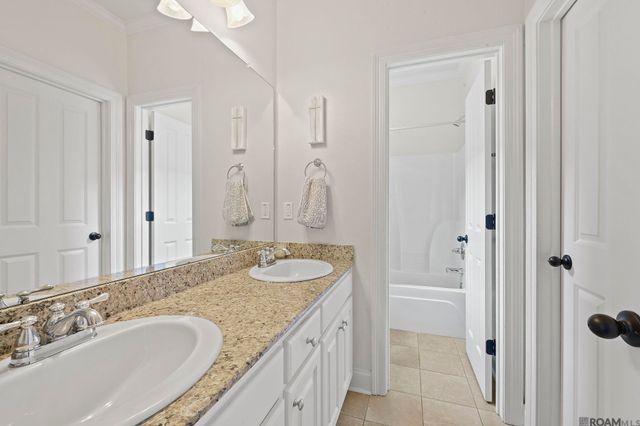 9777 Market West Dr, Baton Rouge, LA 70810