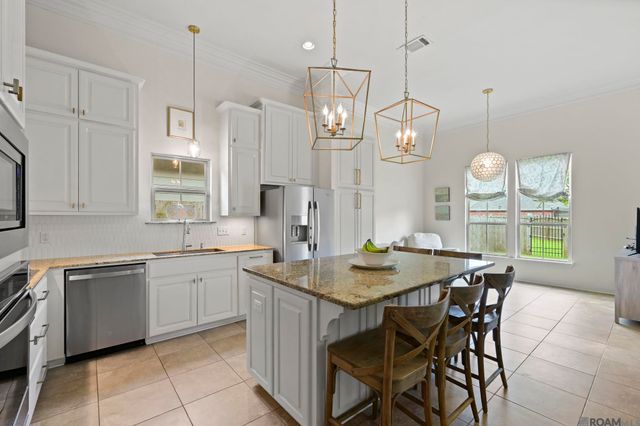 9777 Market West Dr, Baton Rouge, LA 70810