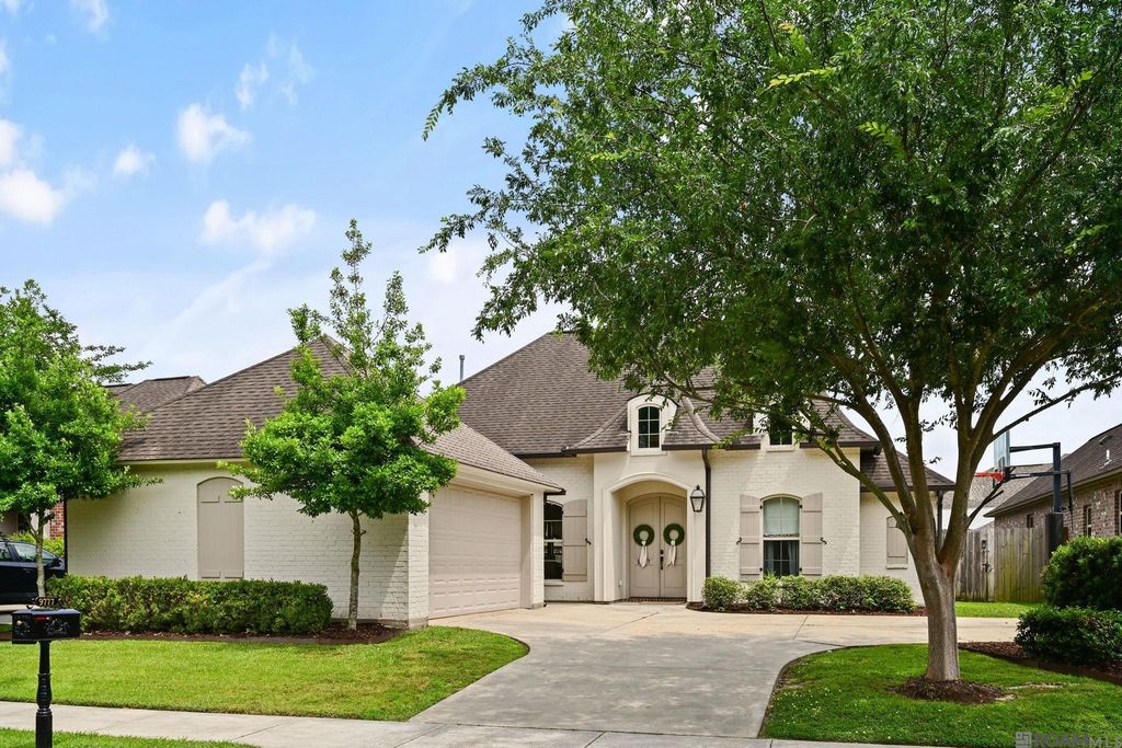 9777 Market West Dr, Baton Rouge, LA 70810
