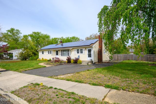 2 Lawrence Avenue, Howell, NJ 07731