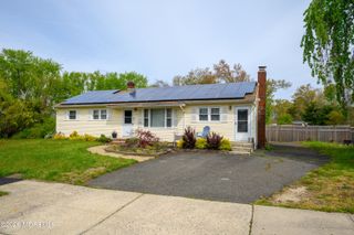 2 Lawrence Avenue, Howell, NJ 07731