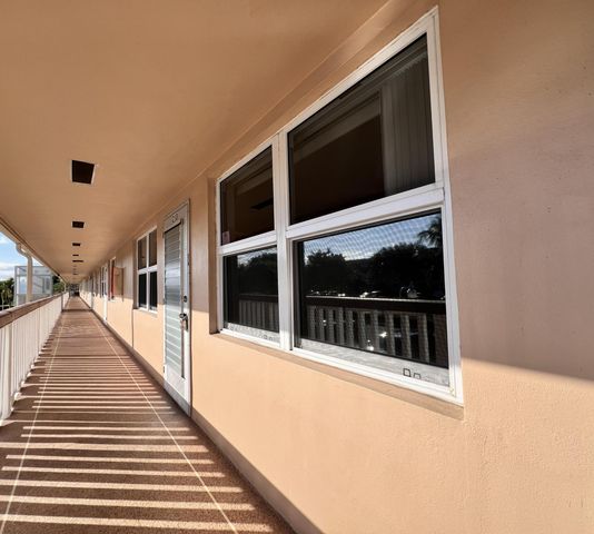 210 Somerset K, West Palm Beach, FL 33417