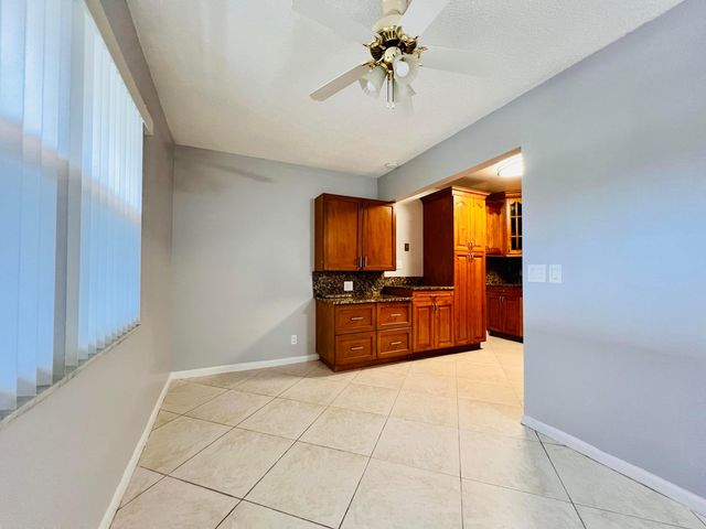 210 Somerset K, West Palm Beach, FL 33417