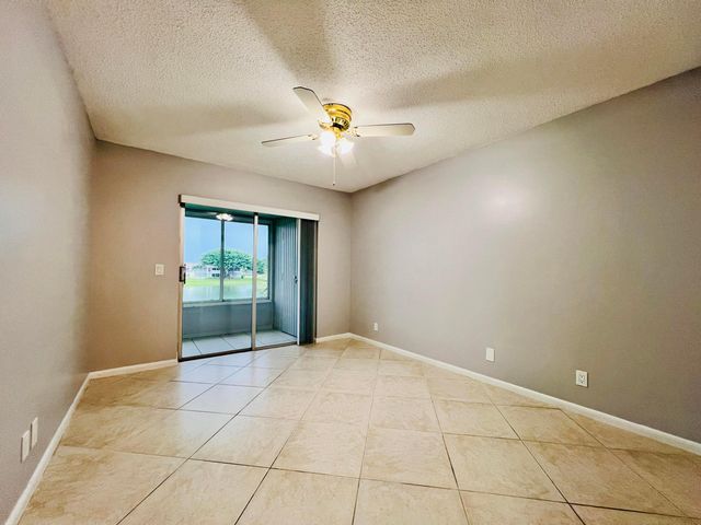 210 Somerset K, West Palm Beach, FL 33417