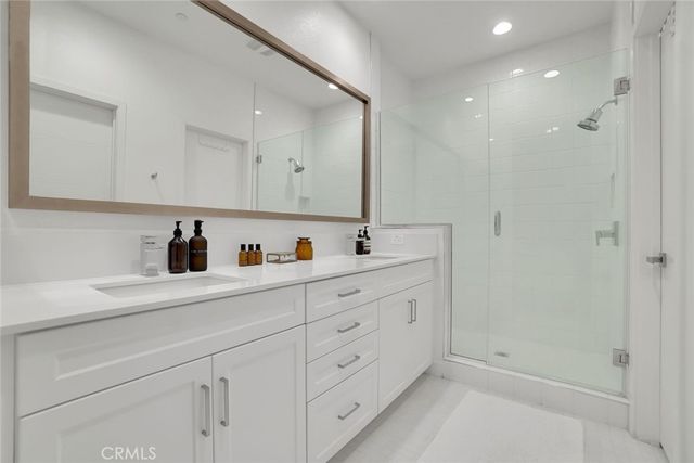 318 Bridgewater 7, Gardena, CA 90247