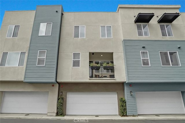 318 Bridgewater 7, Gardena, CA 90247