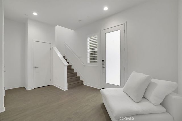 318 Bridgewater 7, Gardena, CA 90247