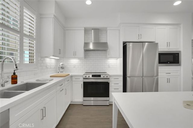 318 Bridgewater 7, Gardena, CA 90247