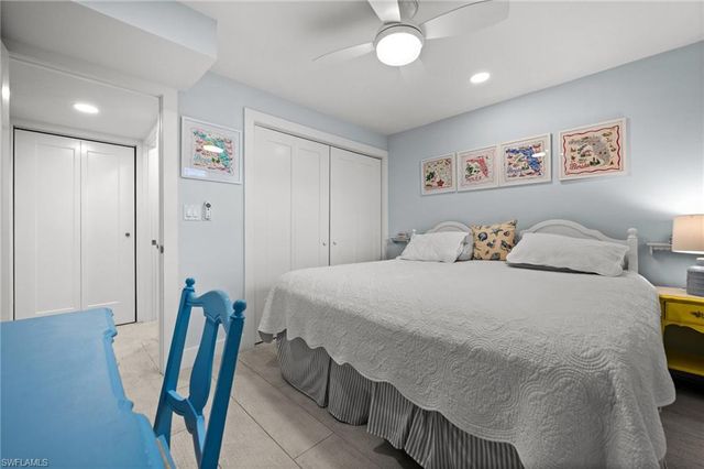 1021 3rd ST S 112, Naples, FL 34102