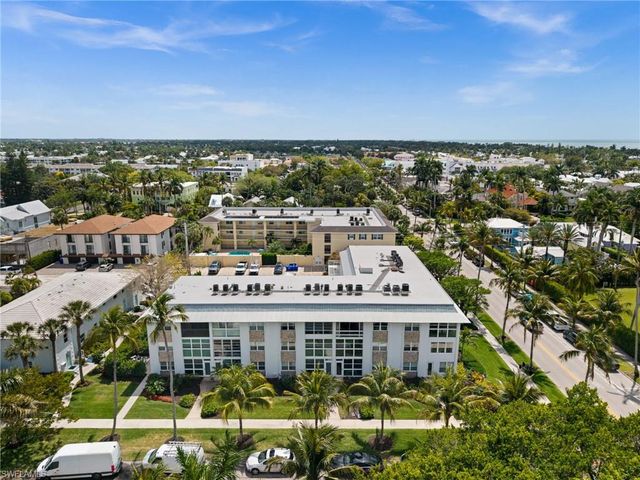 1021 3rd ST S 112, Naples, FL 34102