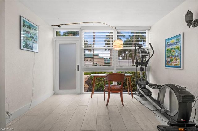 1021 3rd ST S 112, Naples, FL 34102