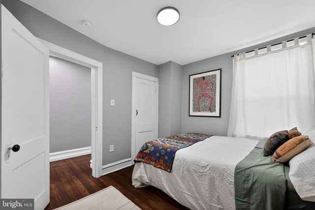 3241 W HILTON ST, Philadelphia, PA 19129