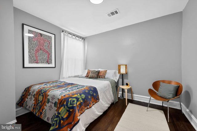 3241 W HILTON ST, Philadelphia, PA 19129