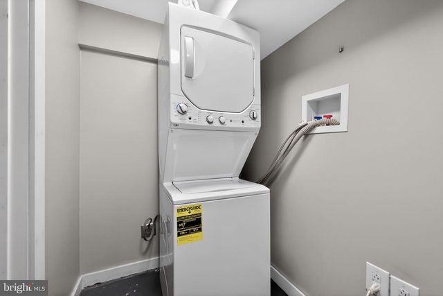 3241 W HILTON ST, Philadelphia, PA 19129