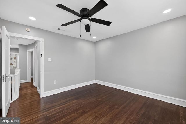 3241 W HILTON ST, Philadelphia, PA 19129