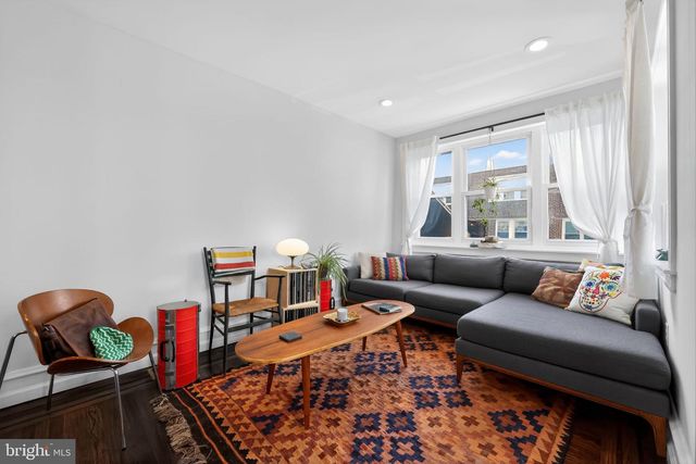 3241 W HILTON ST, Philadelphia, PA 19129