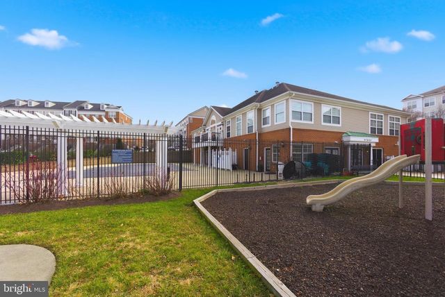 5507 HARTFIELD AVE, Suitland, MD 20746