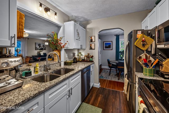 132 Lonas Drive, Maryville, TN 37803