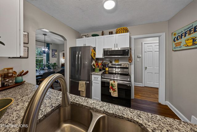 132 Lonas Drive, Maryville, TN 37803