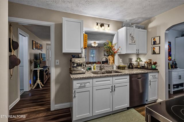 132 Lonas Drive, Maryville, TN 37803
