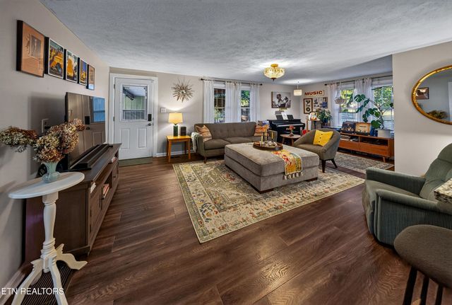 132 Lonas Drive, Maryville, TN 37803