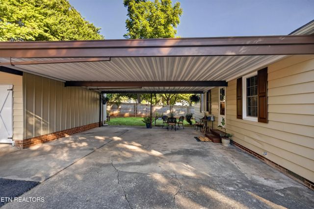 132 Lonas Drive, Maryville, TN 37803