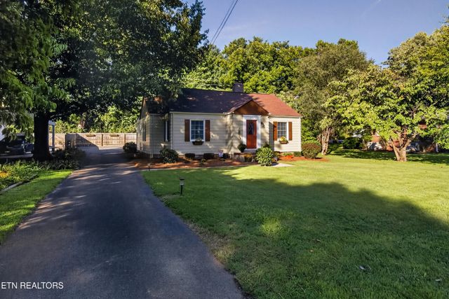 132 Lonas Drive, Maryville, TN 37803